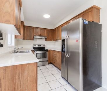 For Lease - 6 Hillsburgh Drive, Brampton, Ontario - Photo 2