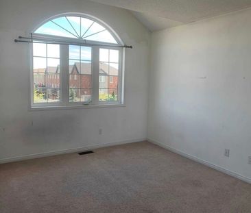 For Lease - 726 Farmstead Drive, Milton, Ontario - Photo 4