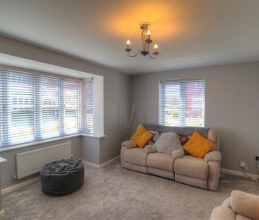 Jordan Grove, Evesham - Photo 2