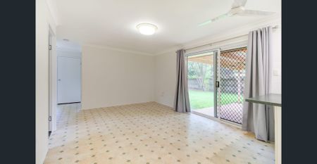 Lowset – 4 Bedroom in Cleveland - Photo 2