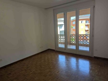 2.5 Zimmer, 63 m², 2. Stock - Foto 2