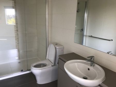 3 Bedroom Townhouse in Great Position - Photo 5