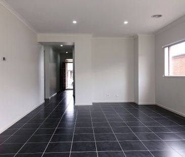 Convenient & Spacious Family Home - Photo 5