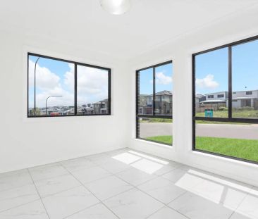 “Sundrenched corner home” - Photo 3