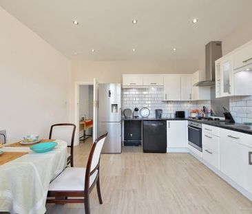 Short Flexi Stay 2-Bed House Dallas Road NW9 - Photo 6