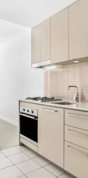 MGM MARTIN - ONE BEDROOM APARTMENT - Photo 1