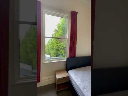 Fully Furnished Ensuite room on London Street - Photo 2