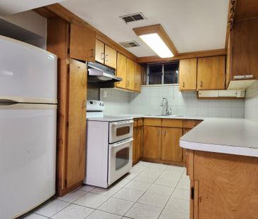 For Lease - 94 Camborne Avenue, Toronto, Ontario - Photo 2