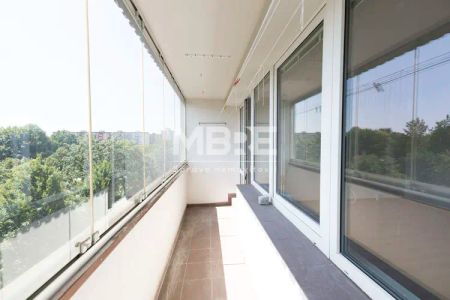 Krásný byt 3+1 po rekonstrukci | Lodžie, výtah, ihned k nastěhování - Fotografie 5