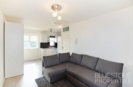 Studio to rent - Photo 2