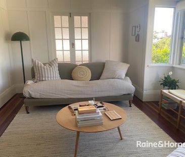 Fully Furnished 2 Bedroom Home - 6 Month Lease - Photo 2