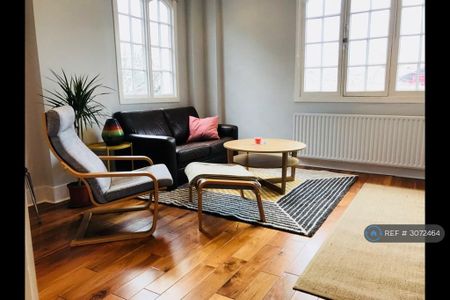 1 bedroom flat to rent - Photo 2