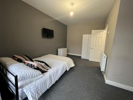 8 bedroom house share to rent - Photo 3