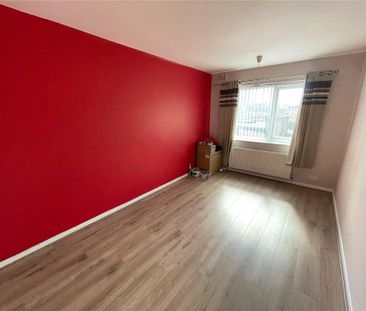 3 bedroom apartment to rent - Photo 6