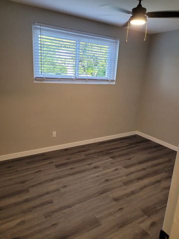 For Lease - 1009 Byron Street Unit# 1, Whitby, Ontario - Photo 2