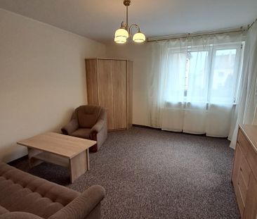 Mieszkanie o pow. 32.40m2, parter, balkon, umeblowane, Os. Tyniec - Zdjęcie 1