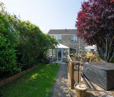 3 bedroom end of terrace house to rent - Photo 6