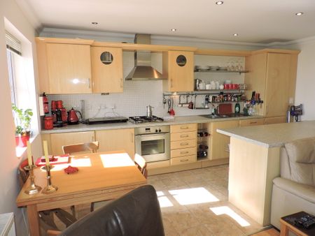 2 bedroom apartment to rent Ensenada Reef, Sovereign Harbour North, Eastbourne, BN23 - Photo 4