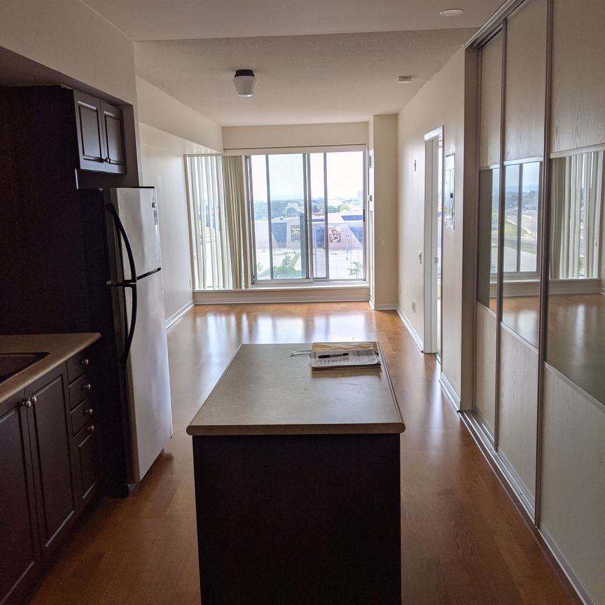 For Lease - 1040 The Queens Way Unit# 811, Toronto, Ontario - Photo 1