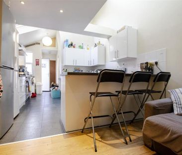 6 bedroom house to rent - Photo 2