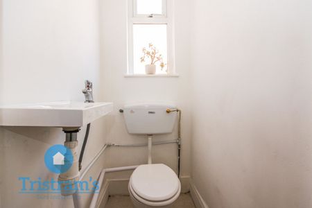 1 bed Shared House for Rent - Photo 2