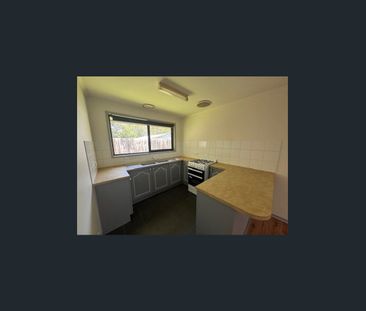 Cosy, Light-Filled Unit in a Convenient Melton West Location - Photo 3