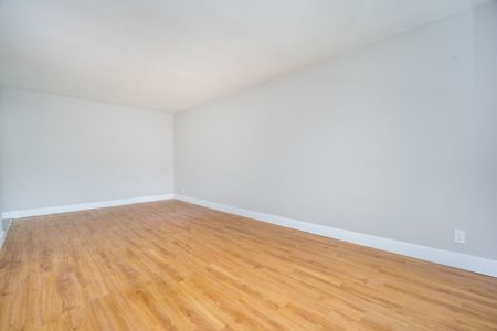 25 Eccleston Drive - Photo 4