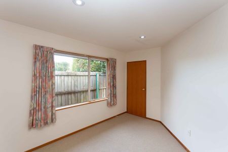 THREE BEDROOM TOWNHOUSE – DOWN QUIET LANE - Photo 2