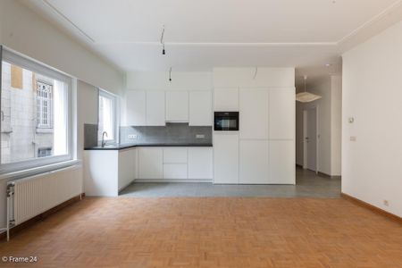 Volledig gerenoveerd gelijkvloers appartement op toplocatie. - Foto 5