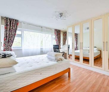 Heronsforde, Ealing, W13 - Photo 4