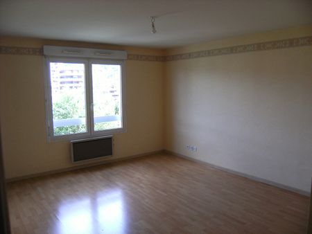 Location Appartement 1 pièce 33m² - Photo 2
