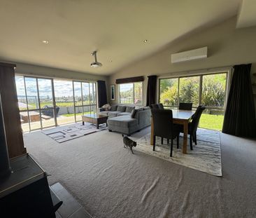 Perfect Family Home in Prime Stoke Location - Photo 4
