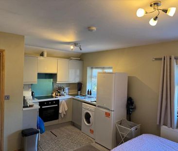 1 bedroom property to rent - Photo 6