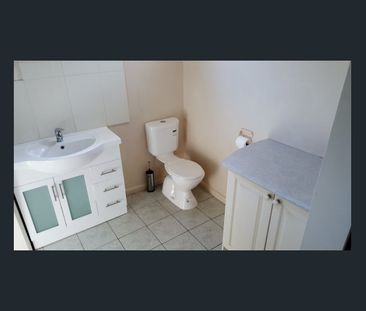 Cosy unit for rent. - Photo 2