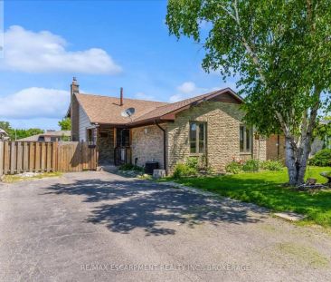 49 GROVE AVENUE — 4 Bedroom - Photo 1