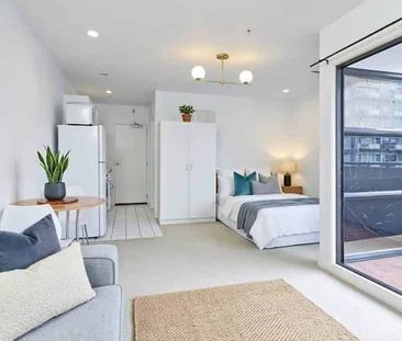 Spacious Studio on Wakefield Oakwood Hall - Photo 5