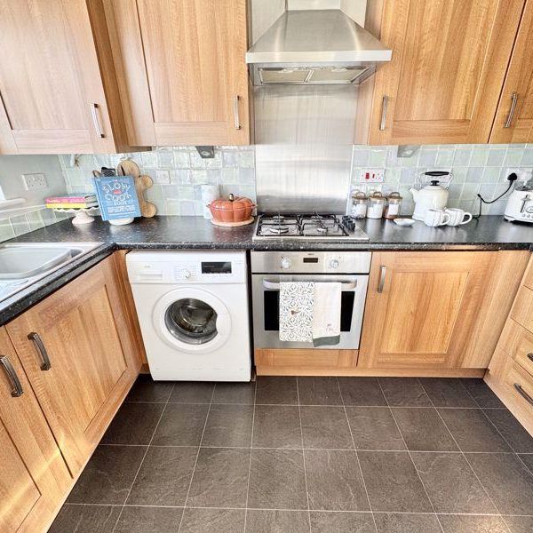 2 bedroom semi-detached house to rent - Photo 1