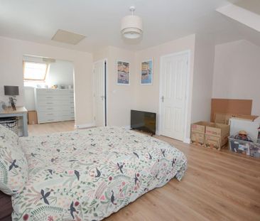 4 bedroom semi-detached house to rent - Photo 6