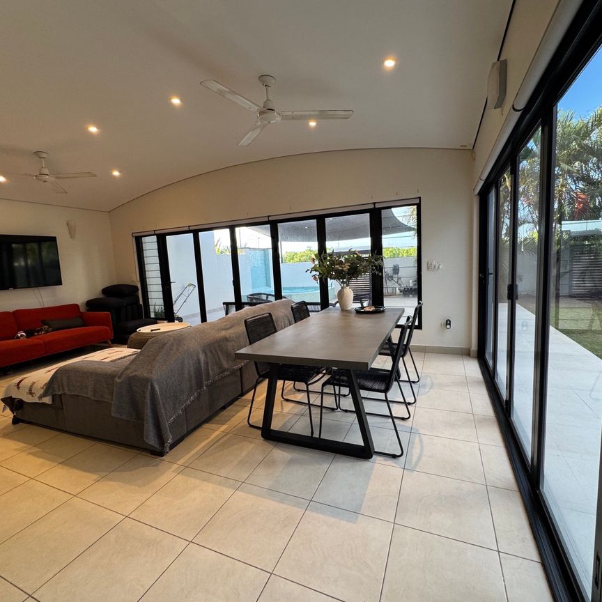 Stuart Park - Photo 1