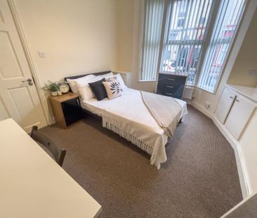 4 bedroom terraced house to rent - Photo 6