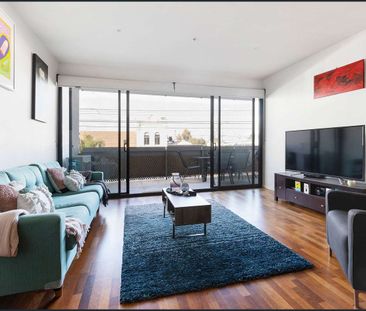 Stylish and Impressively Spacious - Photo 6