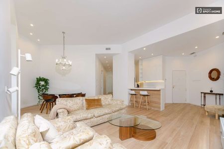 3 room luxury Flat for rent in Valencia, Spain - Photo 5