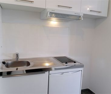 Location Appartement 1 pièce 27m² - Photo 2