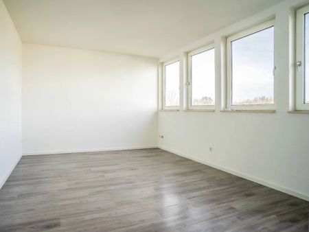 Nettes Dachgeschoss-Appartement mit Einbauküche und Aufzug in ruhiger Lage - Photo 2