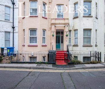 1 bedroom flat to rent - Photo 6