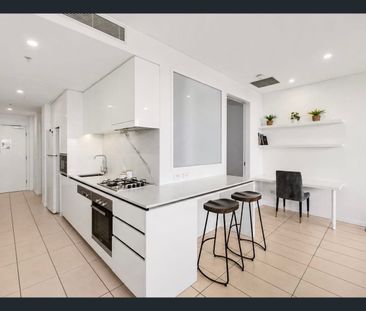 Stunning 1 Bed Apartment with River Views - Photo 6