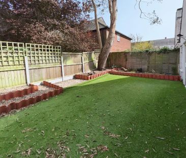 3 bedroom detached house to rent - Photo 3