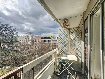 Apartment - Photo 2