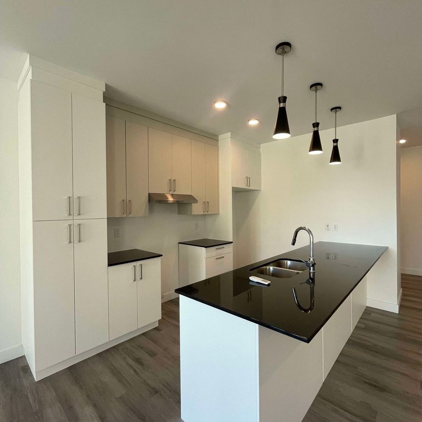 2401 Belvédère Sud - Photo 1