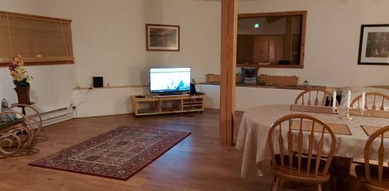 Bright & Spacious 2-Bedroom Home for Rent on Gabriola Island – $2,150 - Photo 2